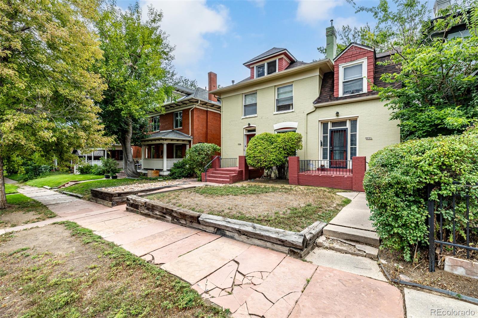 1204 Columbine Street