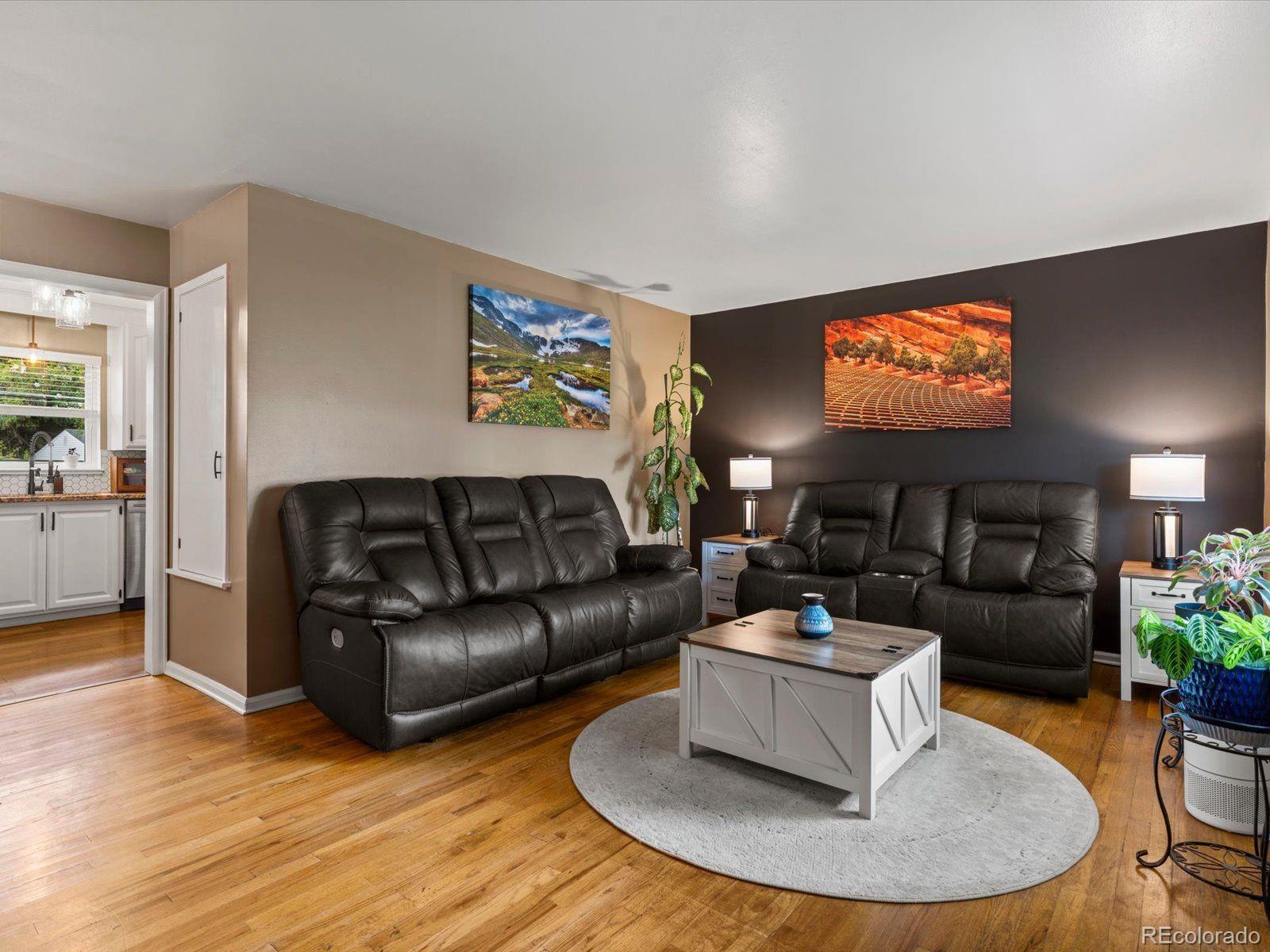 8621 Crescent Drive
