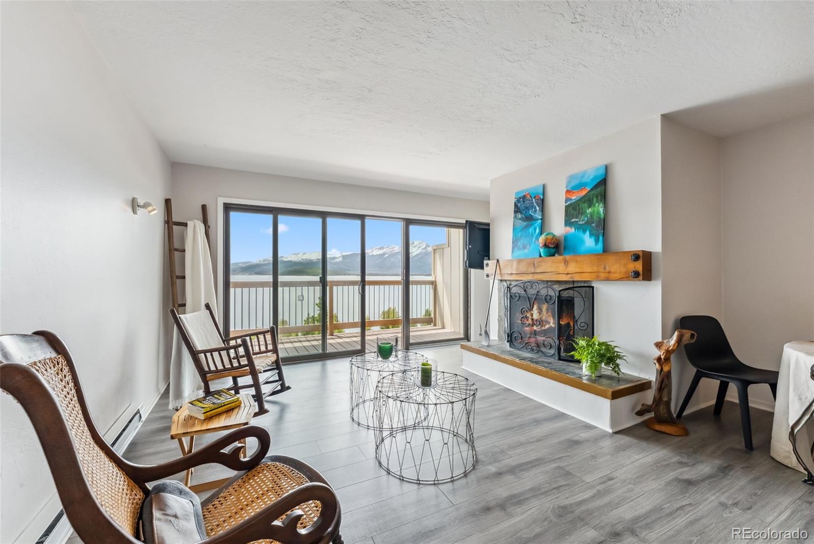 311 W La Bonte Street 306