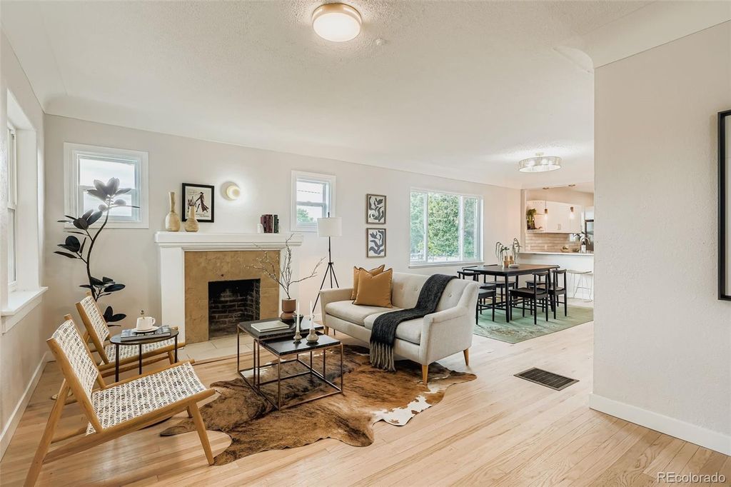Photo of 2558 Gilpin Street, Denver, CO 80205 (MLS # 5500604)