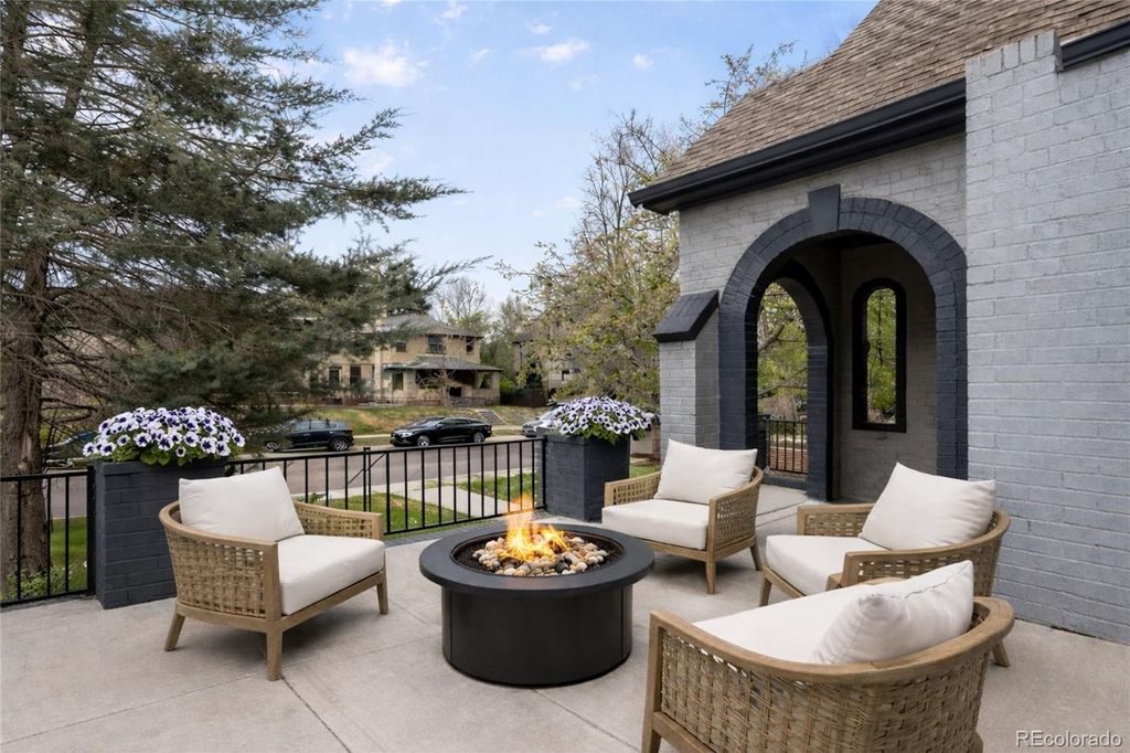 Photo of 2028 Elm Street, Denver, CO 80207 (MLS # 4969483)