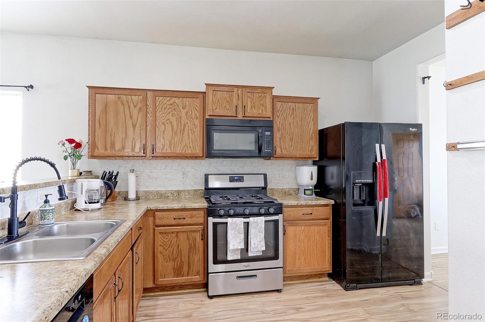 5681 Legacy Parkway, Dacono, CO, 80514 3 5681 Legacy Parkway