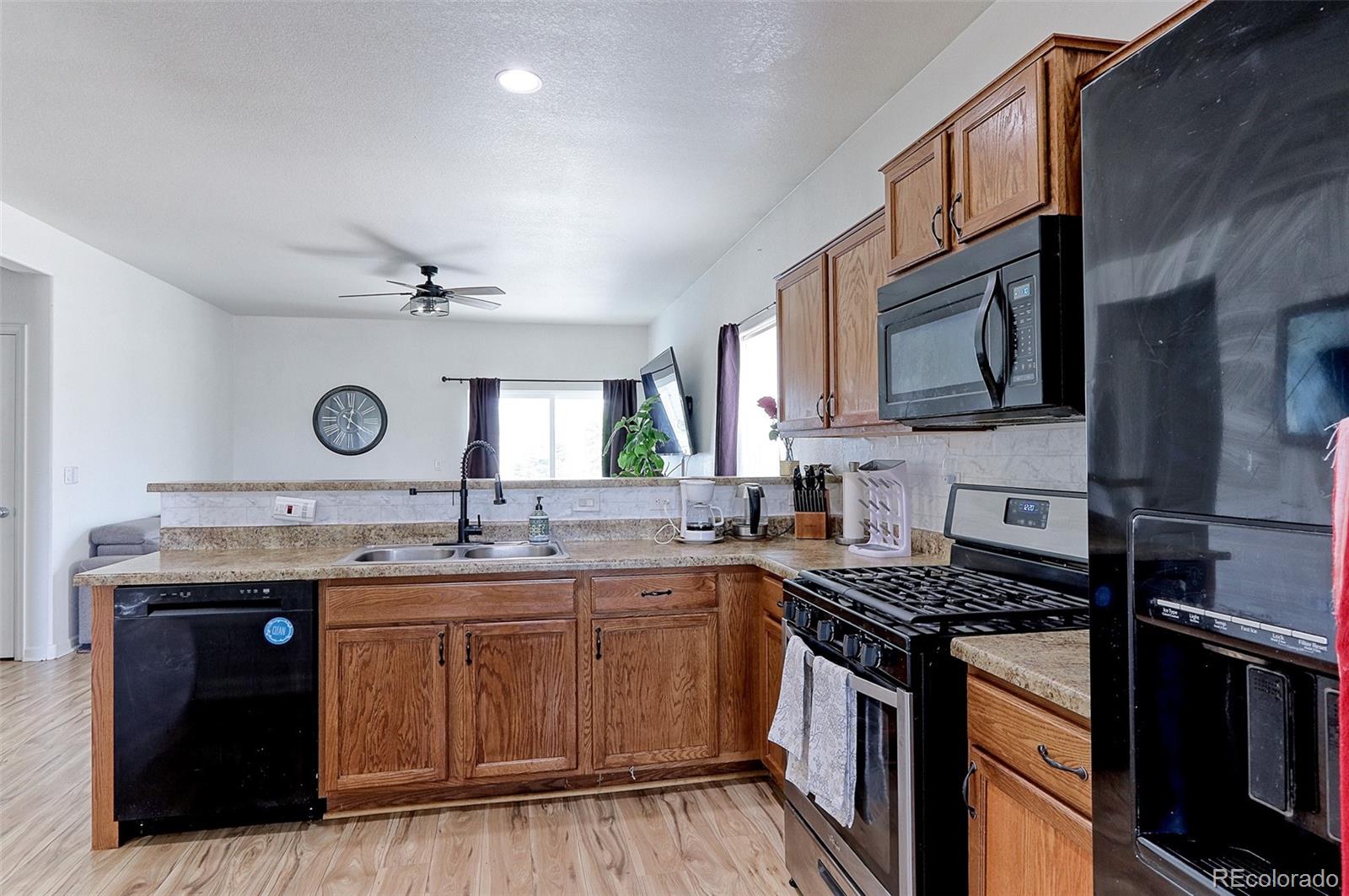 5681 Legacy Parkway, Dacono, CO, 80514 4 5681 Legacy Parkway