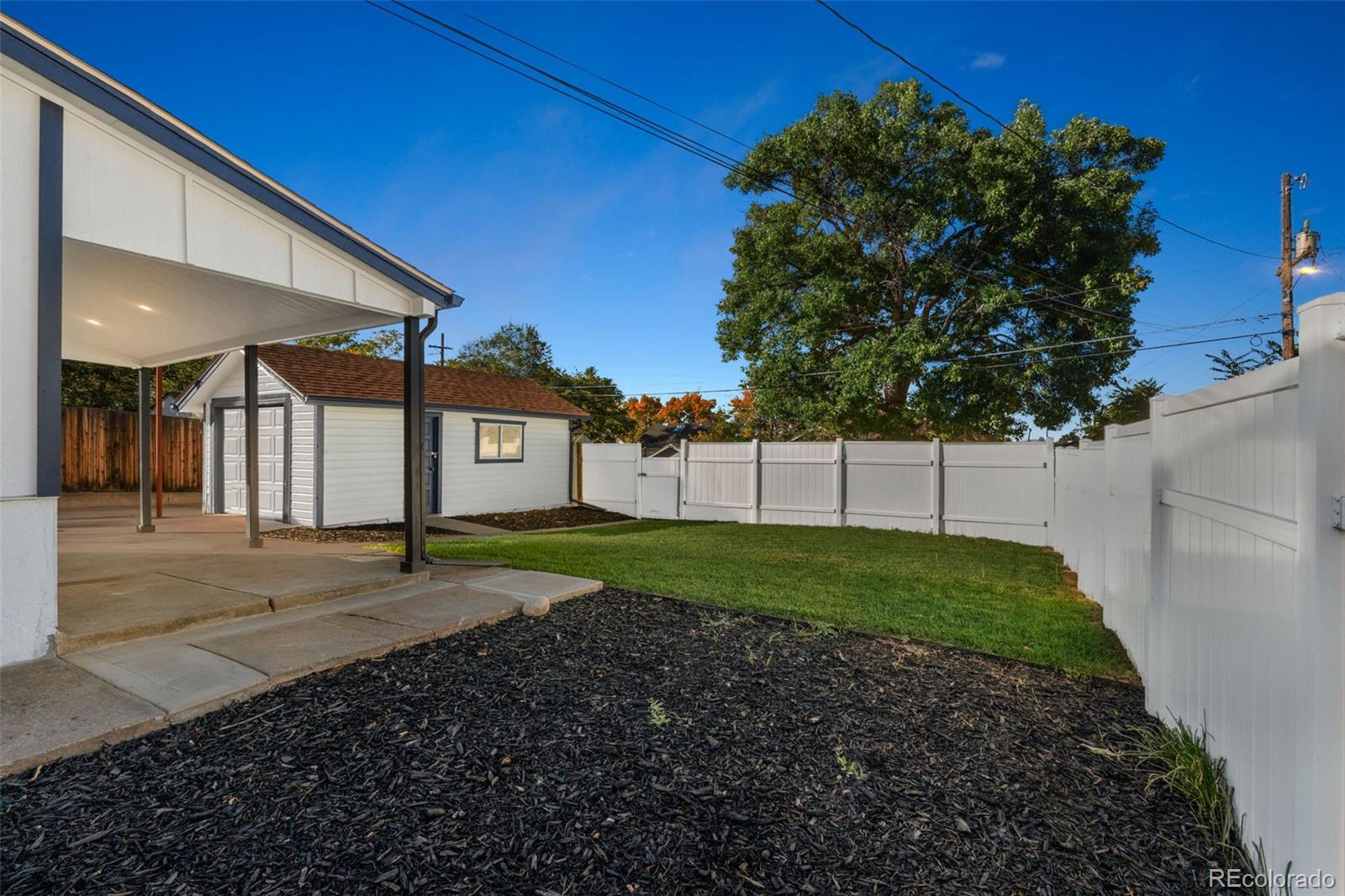 1557 W Dakota Avenue