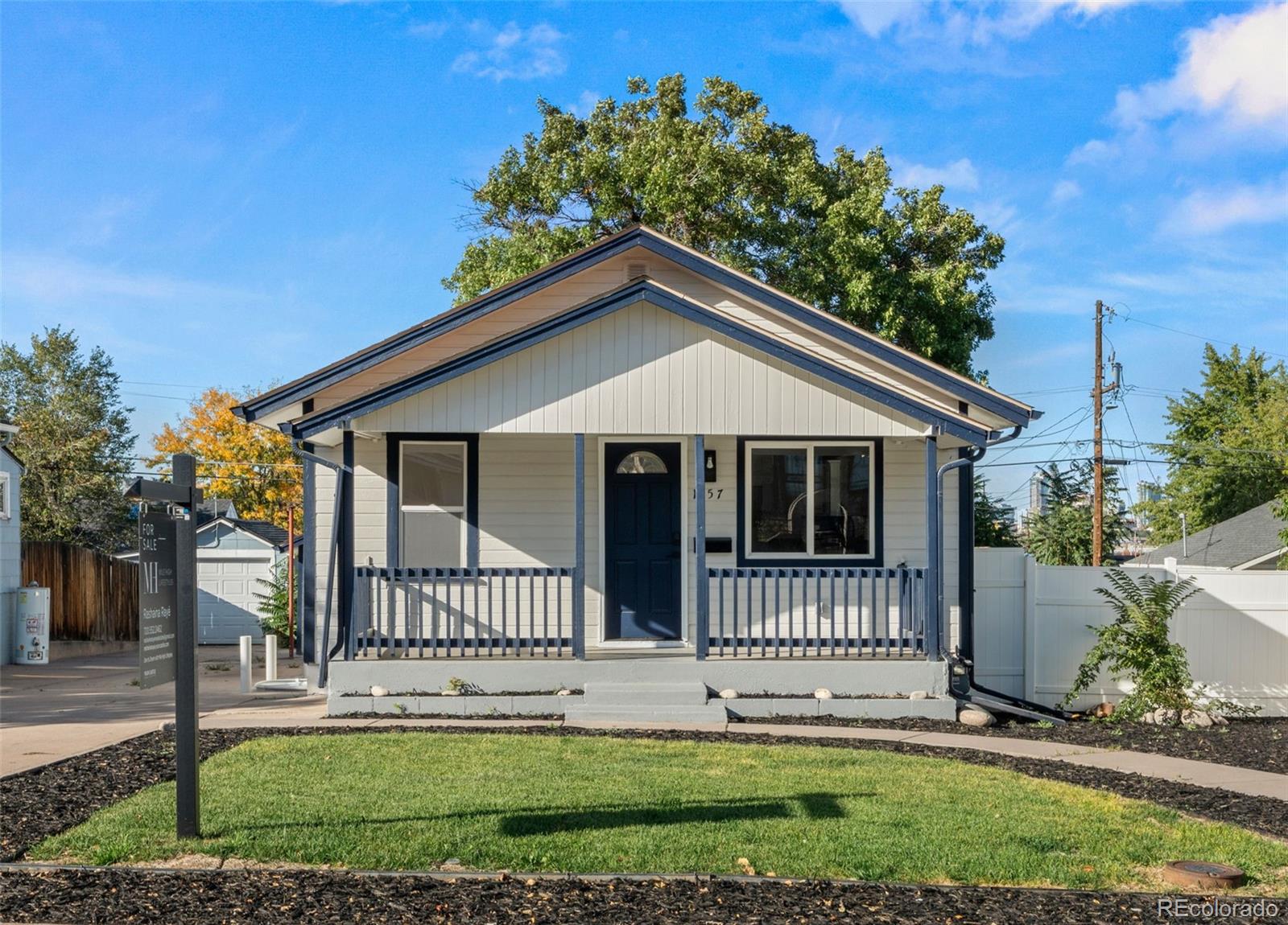 1557 W Dakota Avenue