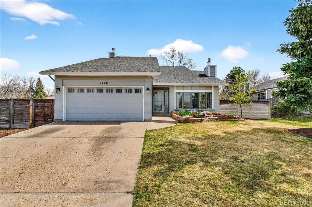 Photo of 1410 S Oakland Street, Aurora, CO 80012 (MLS # 3548387)