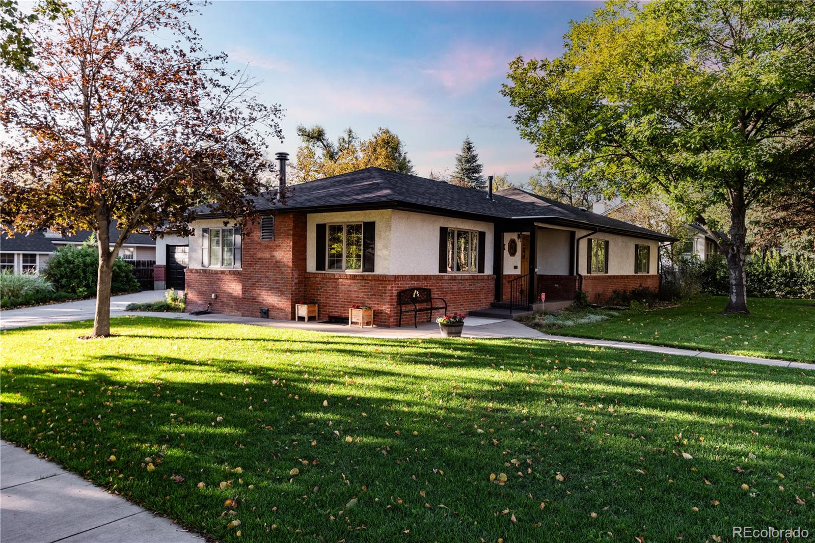 2204 N Cascade Avenue