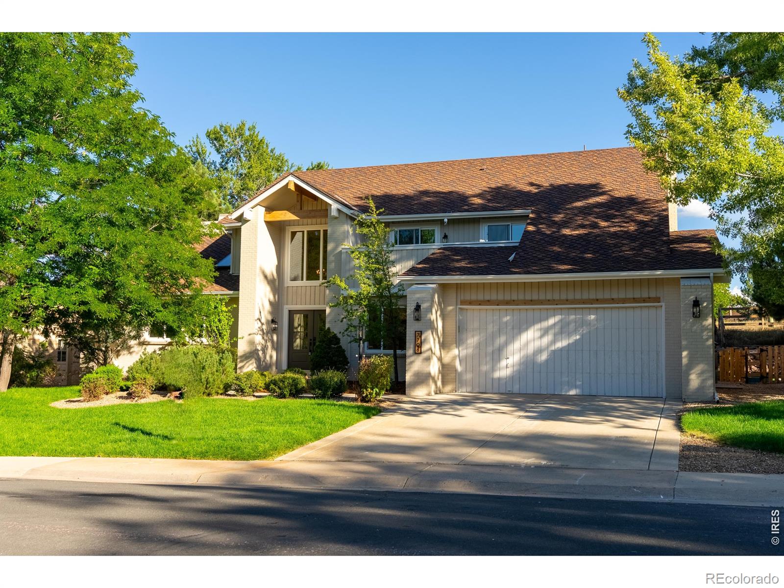 7706 S Madison Circle
