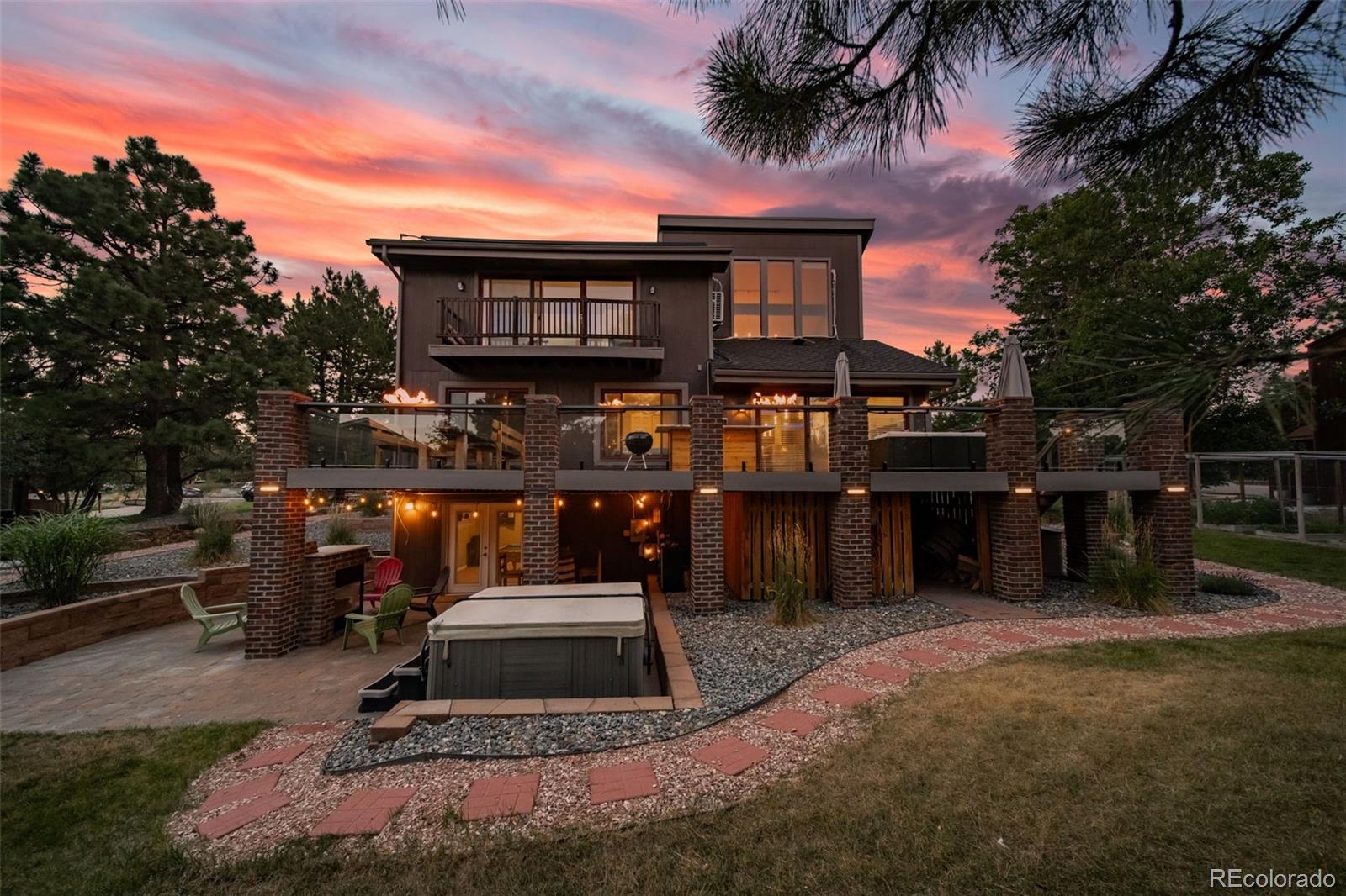 8238 Lakeshore Drive