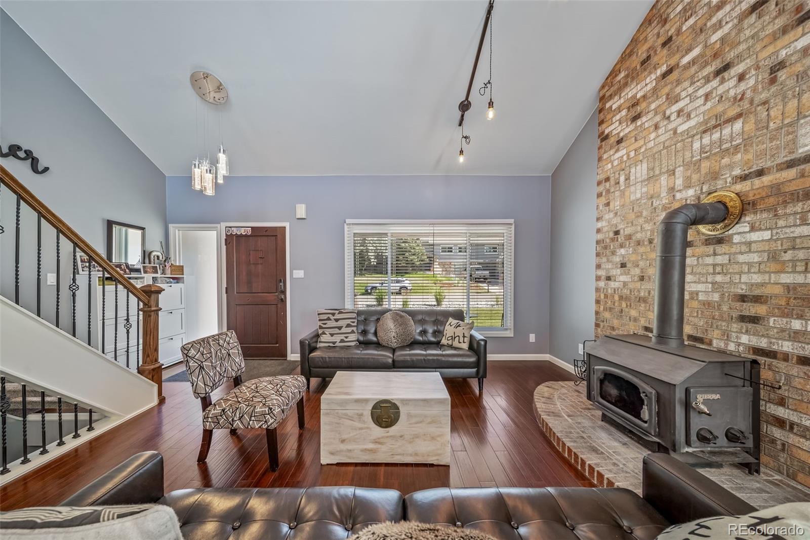 8238 Lakeshore Drive