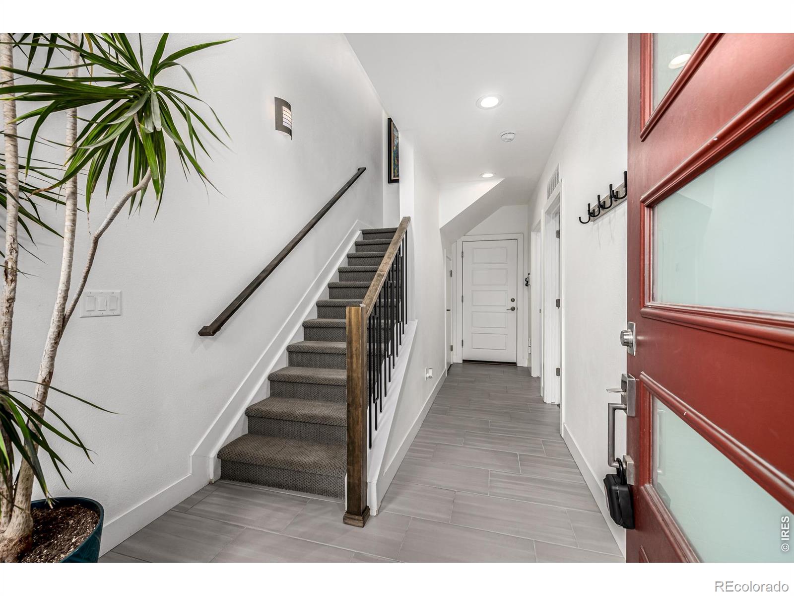 6820 E Lowry Boulevard