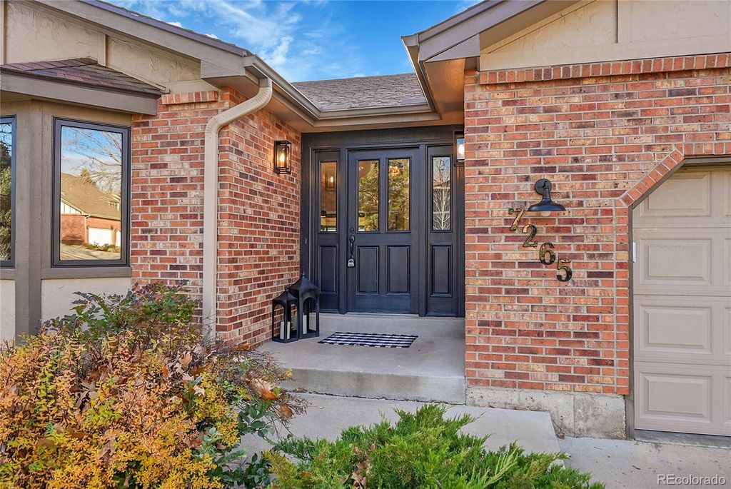 Photo of 7265 S Sundown Circle, Littleton, CO 80120 (MLS # 3953764)