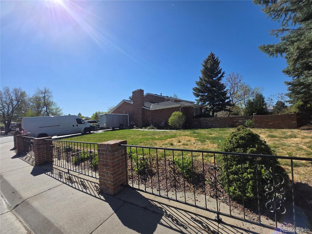 Photo of 3040 Oak Street, Lakewood, CO 80215 (MLS # 5953782)