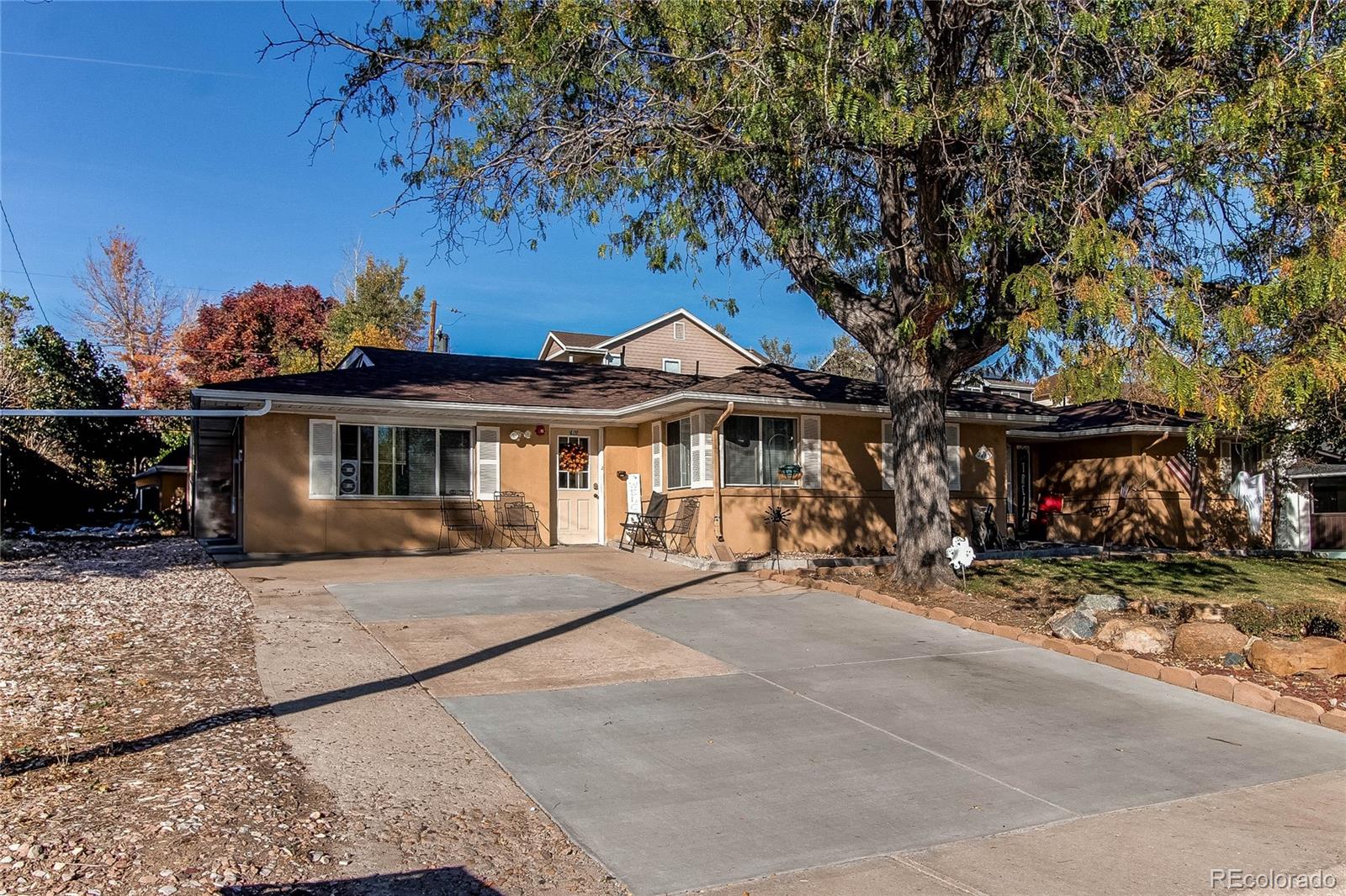 7465 W 69th Place