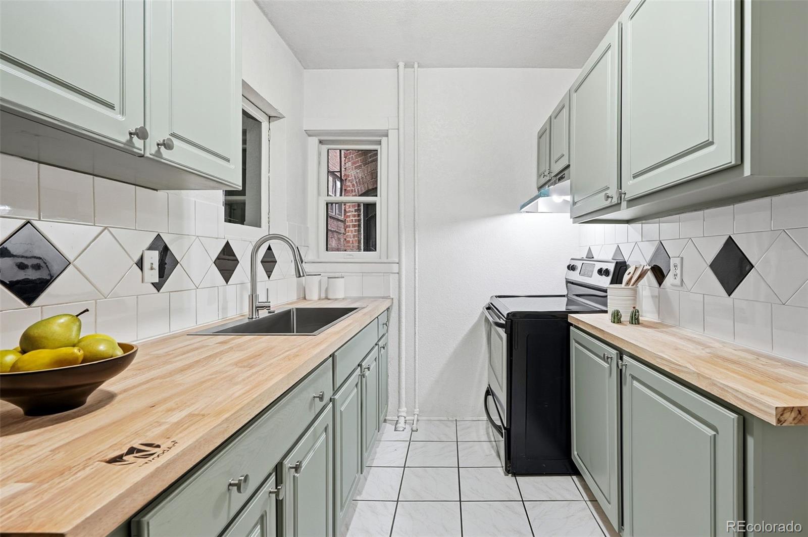 1137 N Sherman Street 7