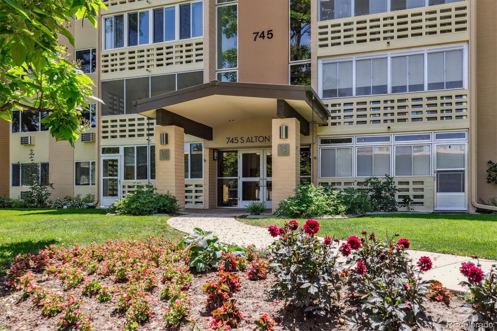 745 S Alton Way 11A