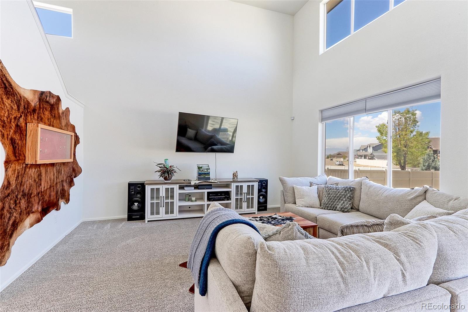 5749 Valley Vista Avenue