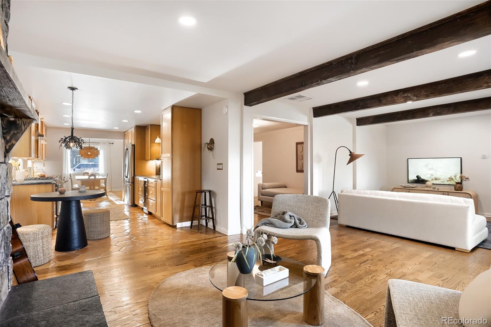 2098 Marshall Street