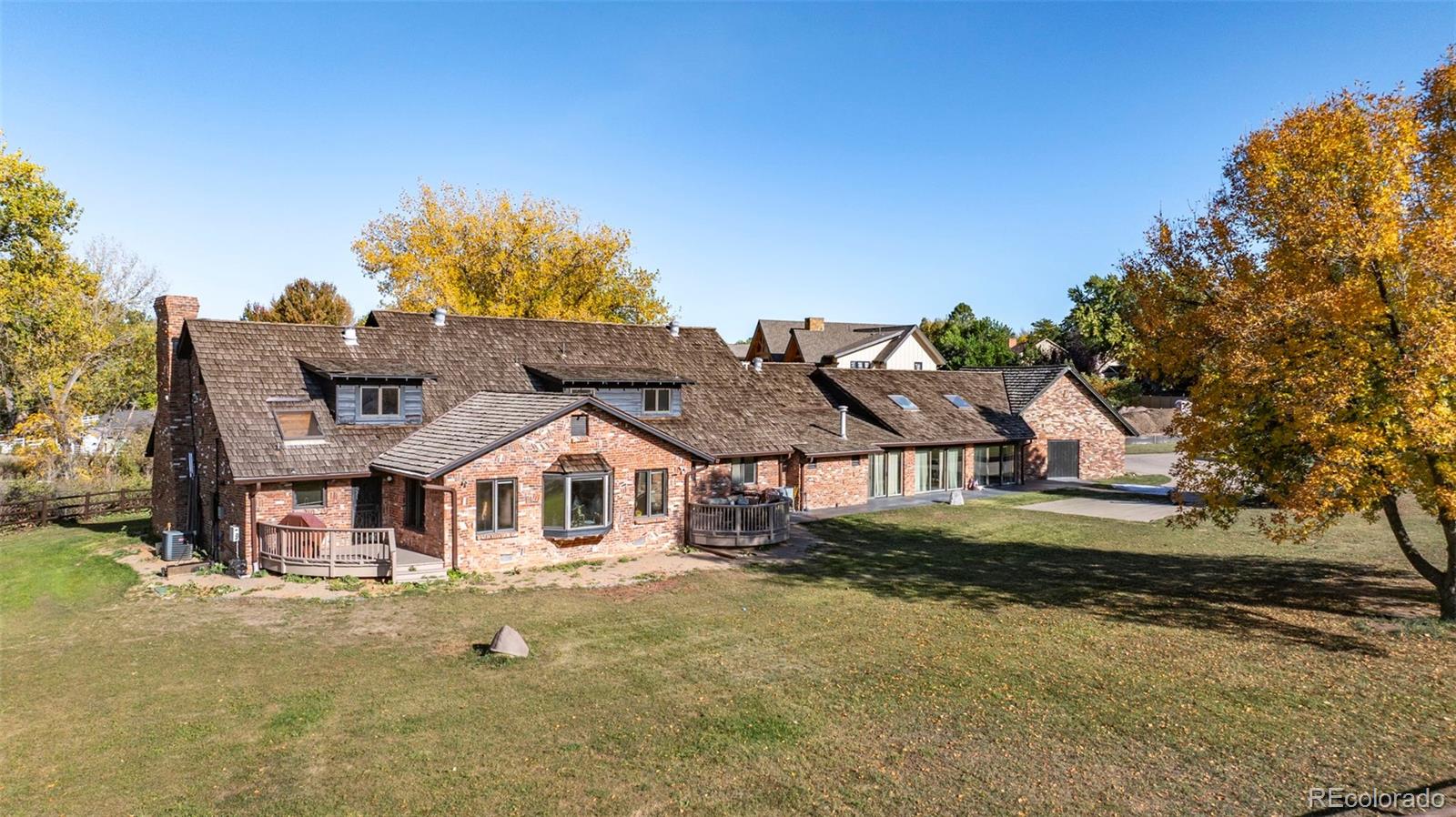8935 W Bear Creek Drive
