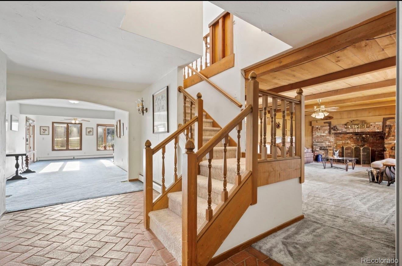 8935 W Bear Creek Drive