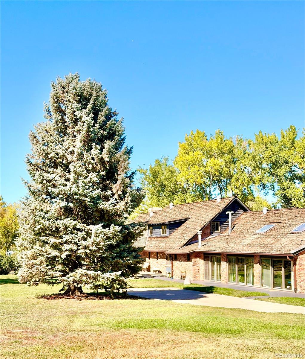 8935 W Bear Creek Drive