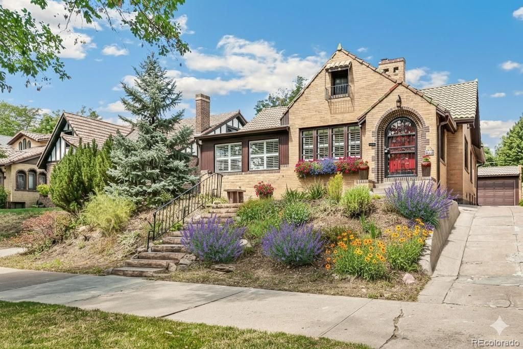 Photo of 4621 E 17th Avenue Parkway, Denver, CO 80220 (MLS # 6732052)