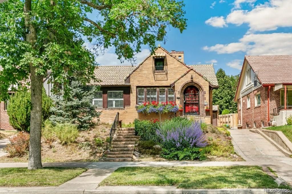 Photo of 4621 E 17th Avenue Parkway, Denver, CO 80220 (MLS # 6732052)