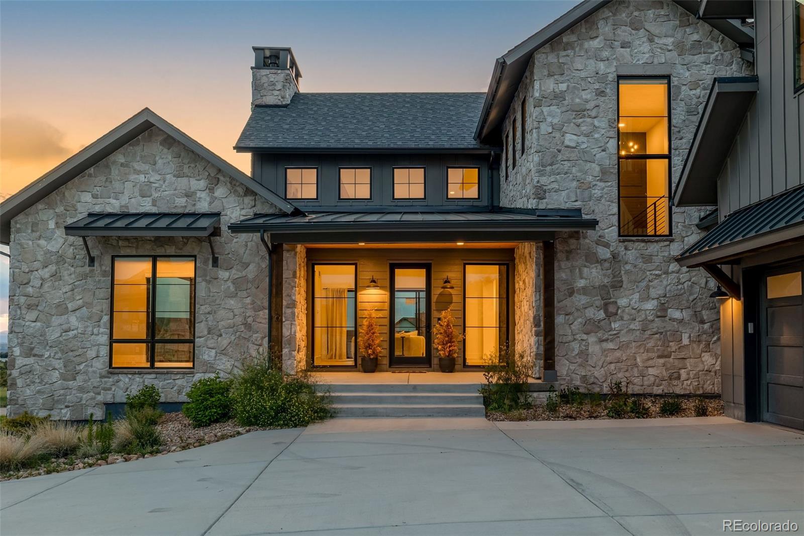 2442 Fox View Trail