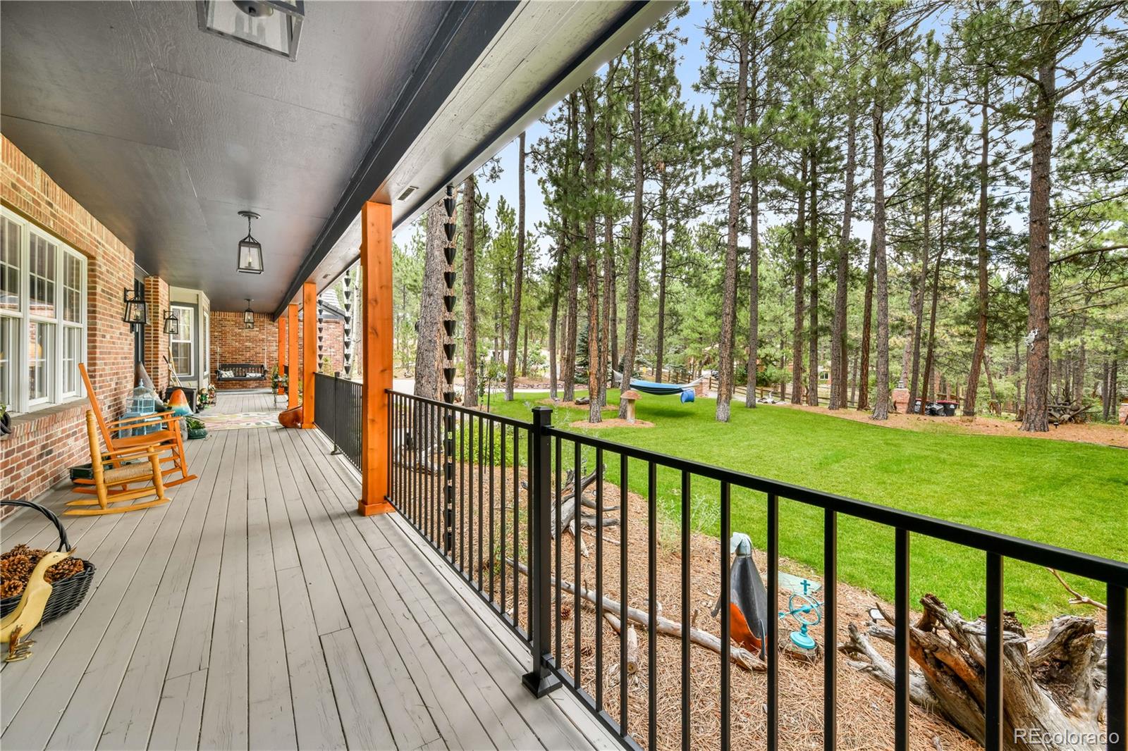 18690 Thunderbird Trail