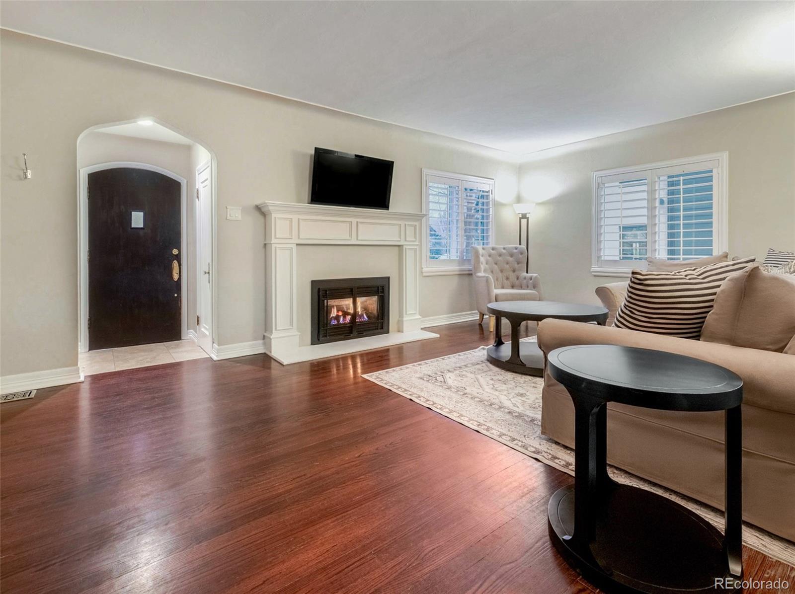 1025 S Josephine Street