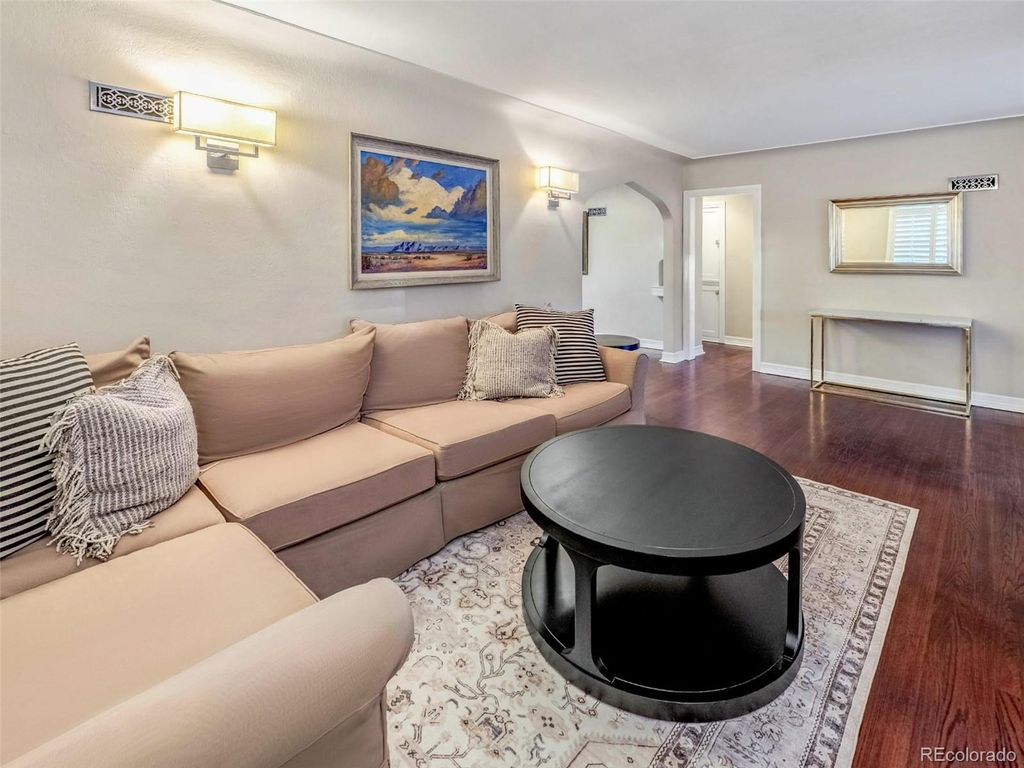 Photo of 1025 S Josephine Street, Denver, CO 80209 (MLS # 8926410)