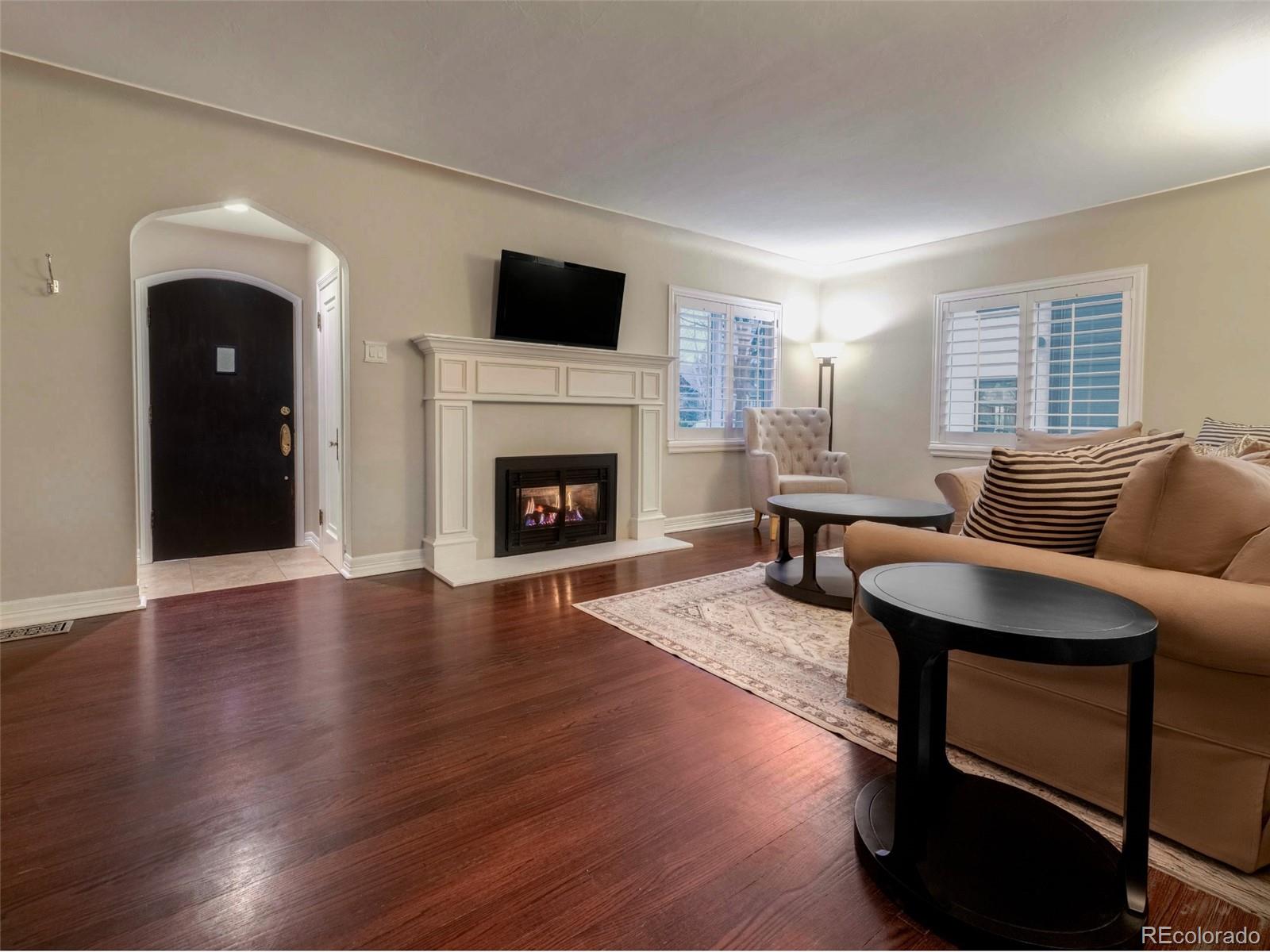 1025 S Josephine Street