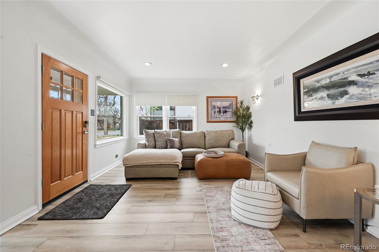 2010 S Saint Paul Street