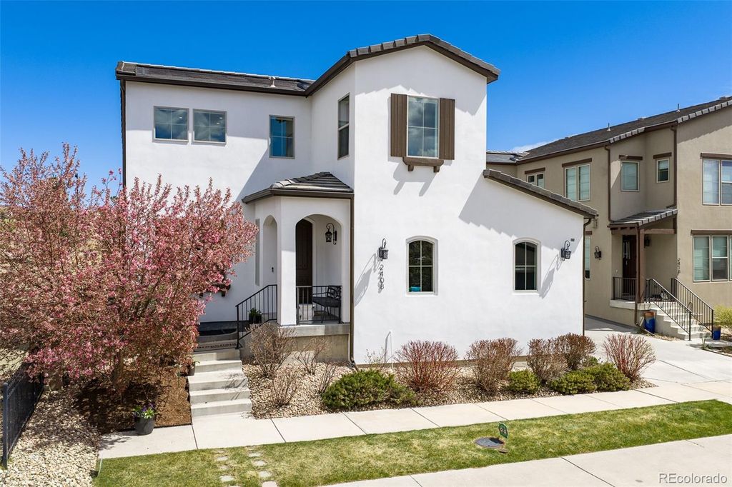 Photo of 2408 S Orchard Way, Lakewood, CO 80228 (MLS # 2673953)