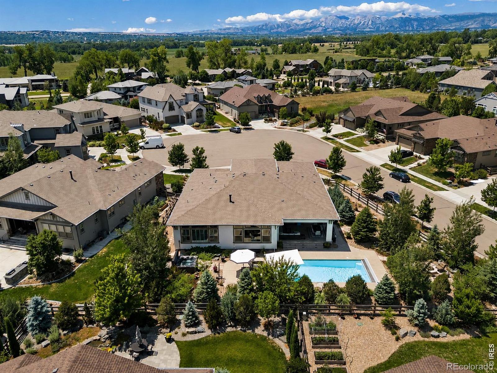 2220 Somerset Court