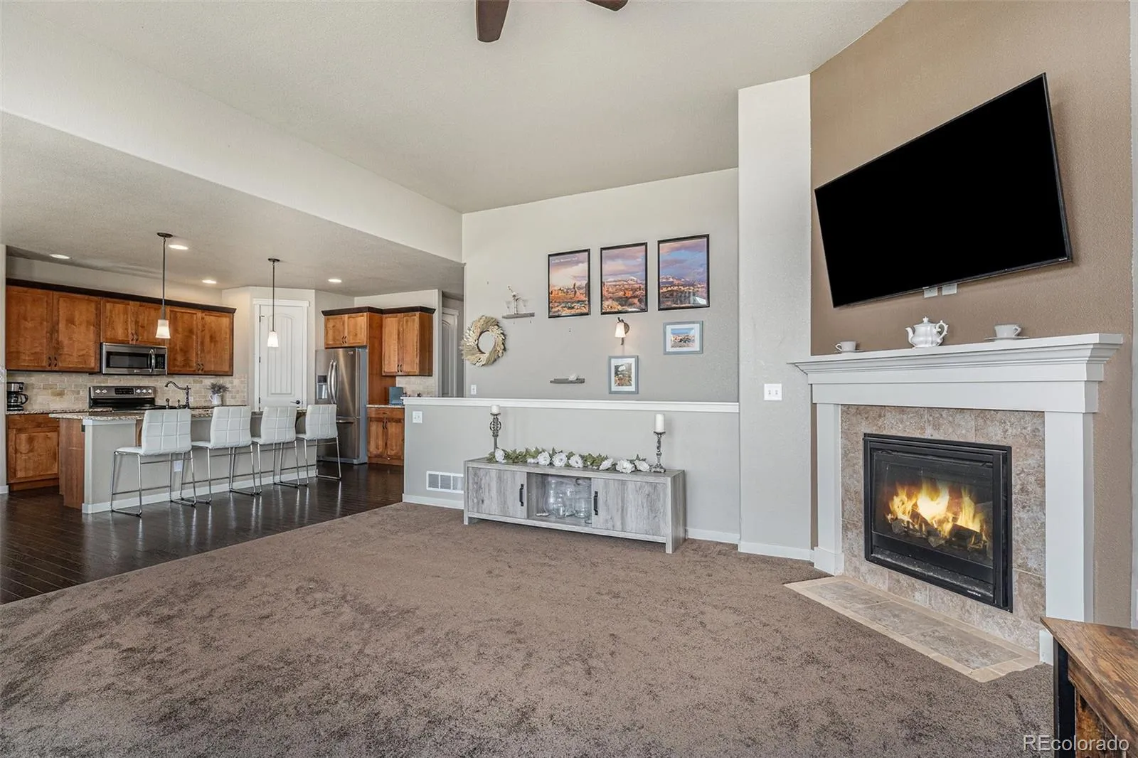 Wiggins, Colorado 80654, United States, 5 Bedrooms Bedrooms, ,3 BathroomsBathrooms,Residential,Pending,51605