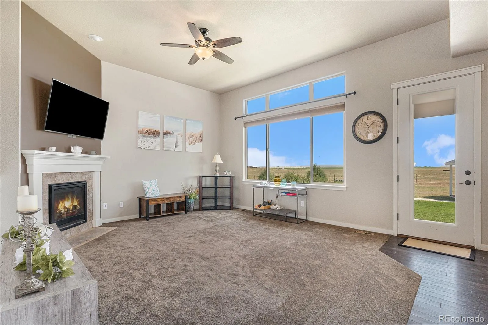 Wiggins, Colorado 80654, United States, 5 Bedrooms Bedrooms, ,3 BathroomsBathrooms,Residential,Pending,51605