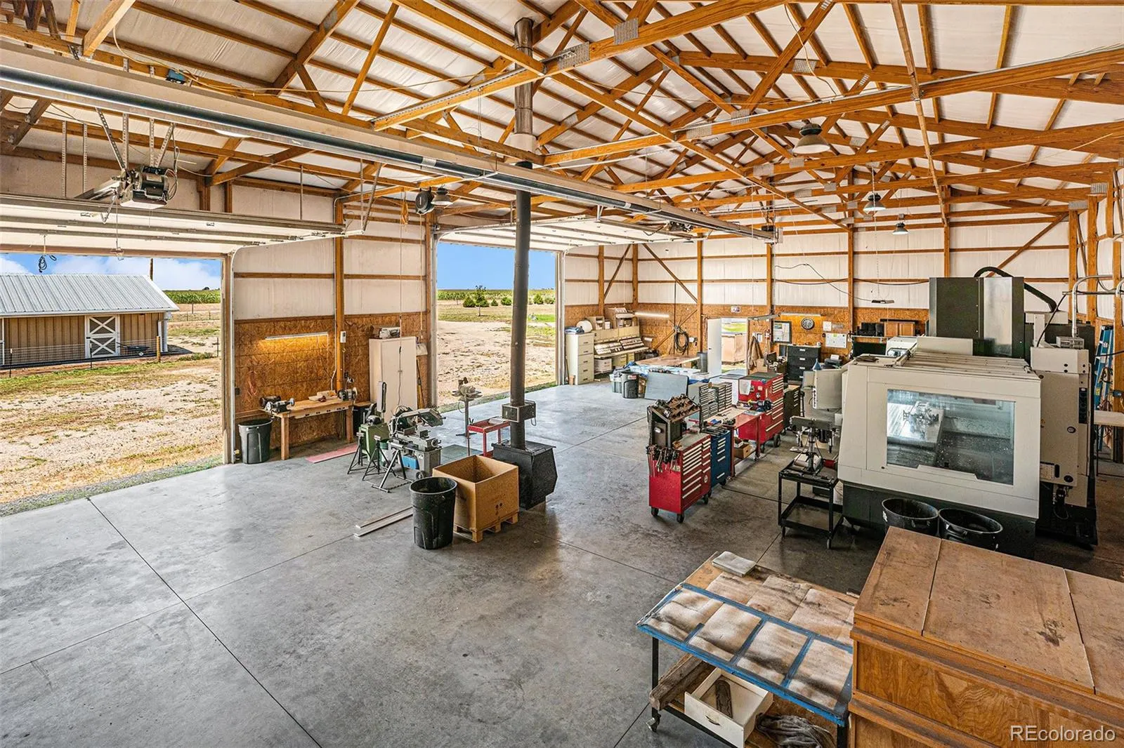 Wiggins, Colorado 80654, United States, 5 Bedrooms Bedrooms, ,3 BathroomsBathrooms,Residential,Pending,51605