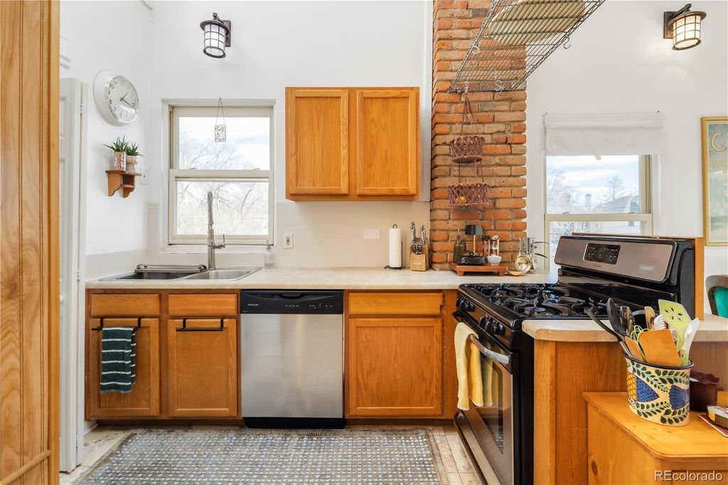 Photo of 1532 N Steele St St, Denver, CO 80206 (MLS # 3032079)