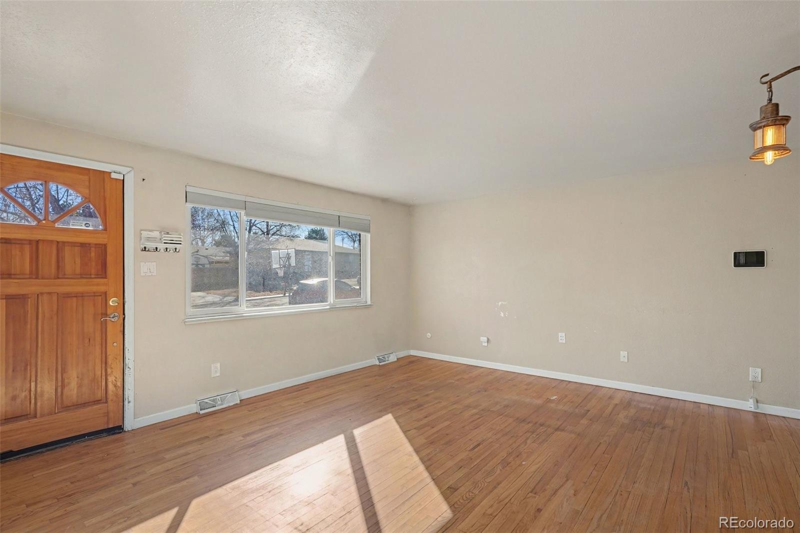 5475 S Lakeview Street