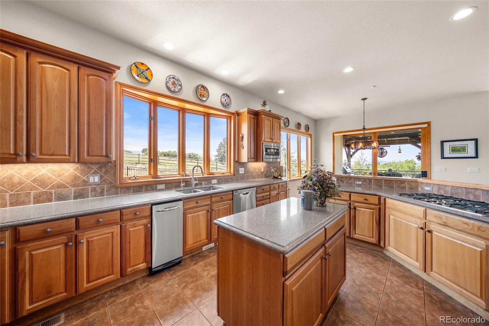 2561 Marlin Way