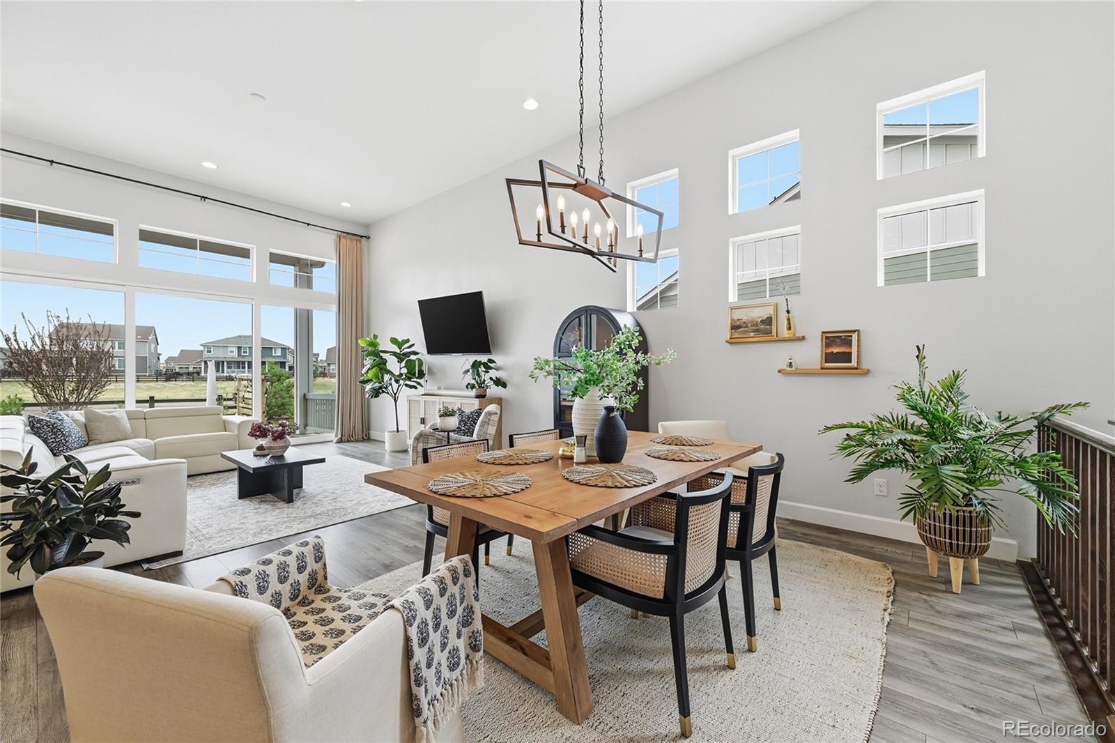 3208 Carabiner Street