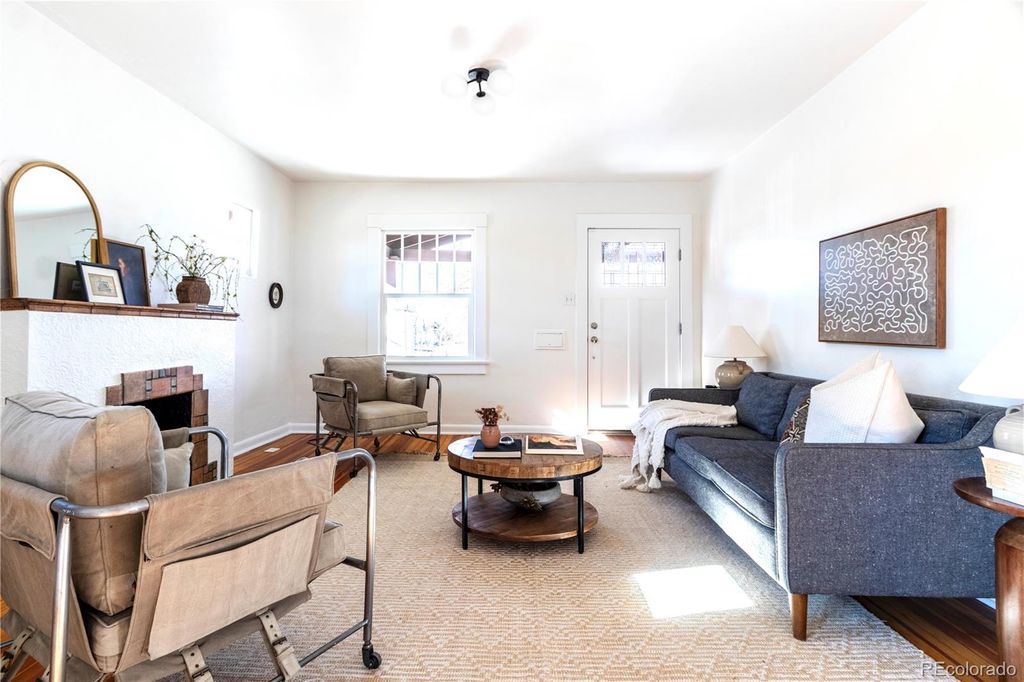 Photo of 3200 N Vine Street, Denver, CO 80205 (MLS # 4629921)