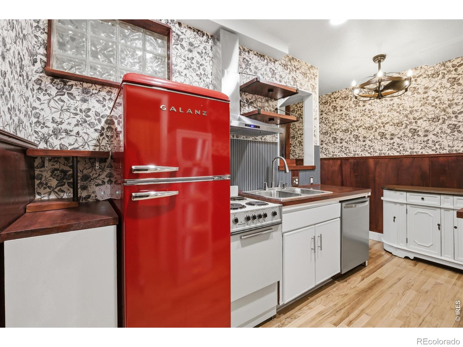 610 N Logan Street N 7