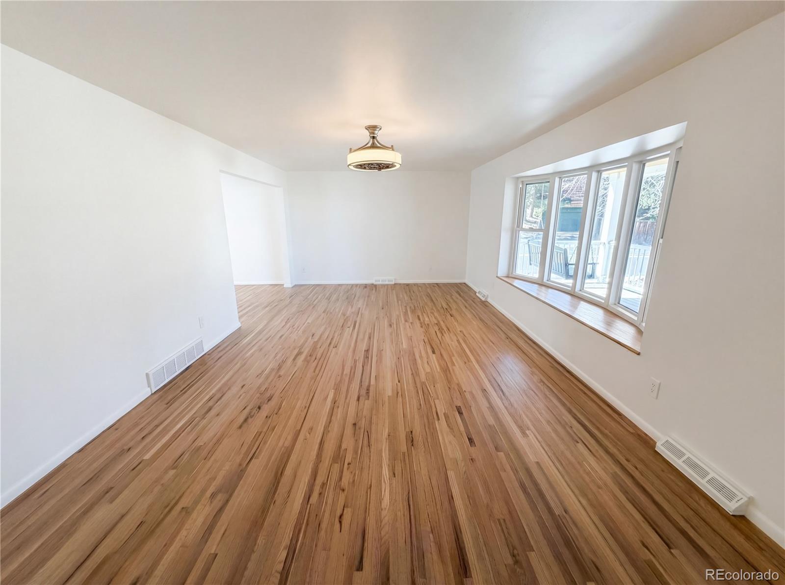 1760 S Oneida Street