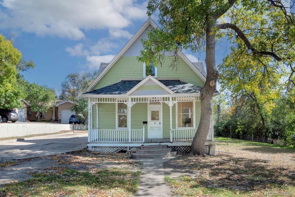 Photo of 222 Bowen Street, Longmont, CO 80501 (MLS # 2730142)