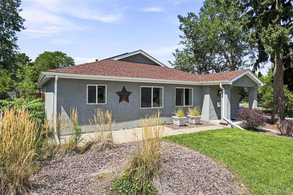 Photo of 2995 Olive Street, Denver, CO 80207 (MLS # 1953098)