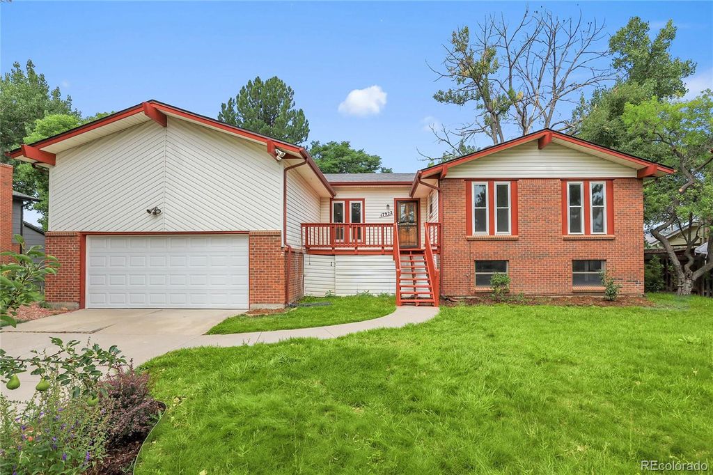 Photo of 17922 W 59th Avenue, Golden, CO 80403 (MLS # 2339192)