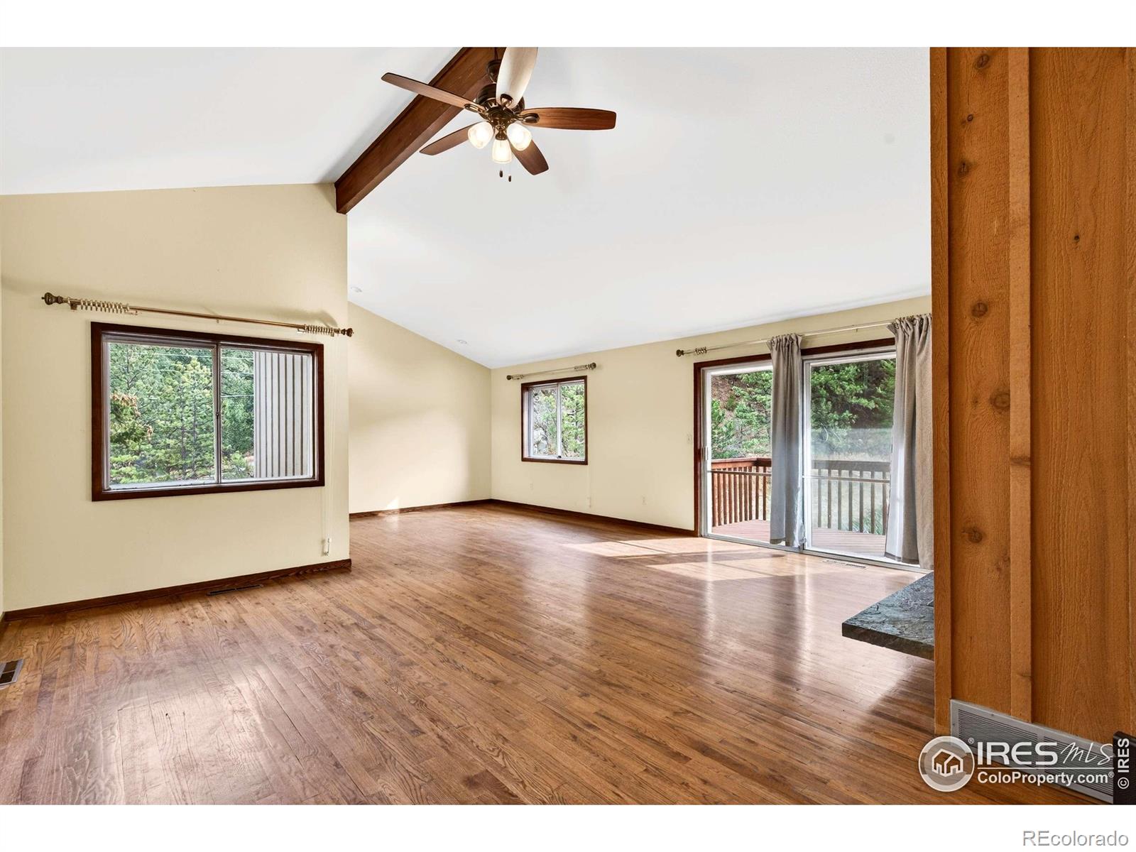 1037 Wagonwheel Gap Road