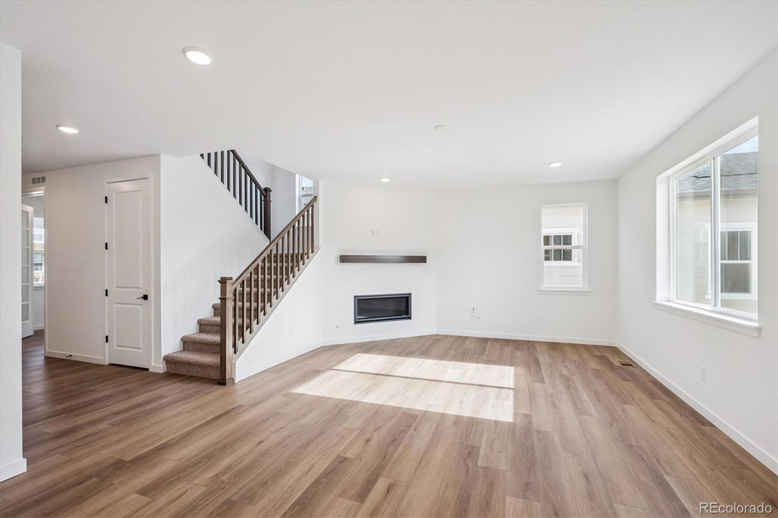 5598 Tamarack Avenue